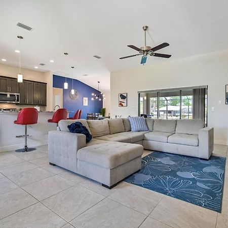 Centrally Located Cape Coral Oasis On Fresh Water Villa Exterior foto